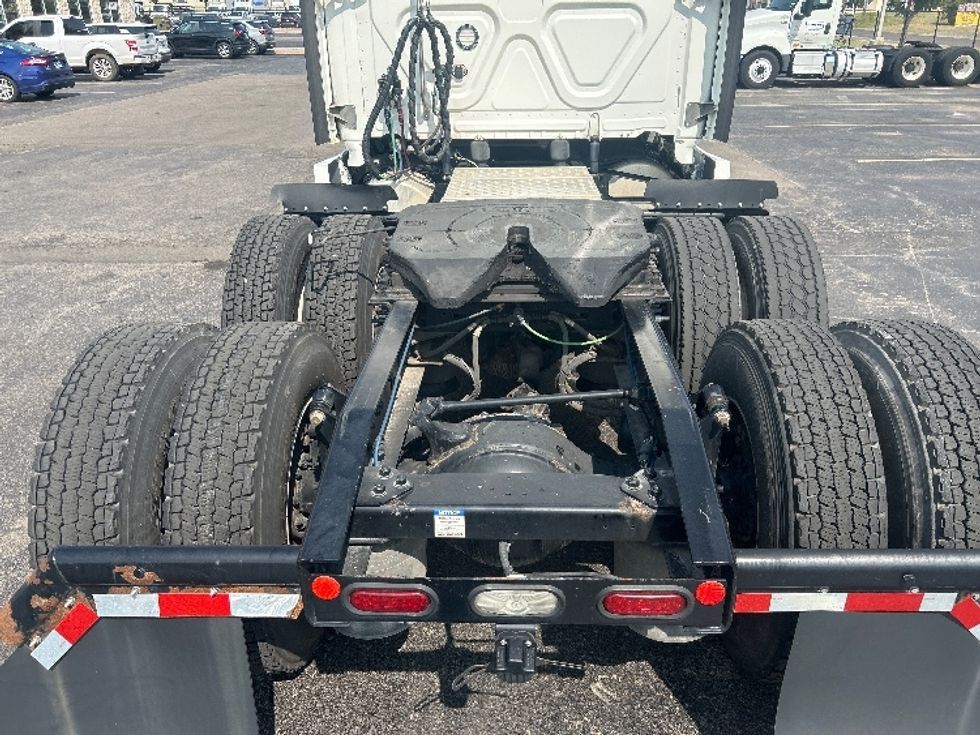 Sleeper Tractor-Heavy Duty Tractors-Freightliner-2021-T12664ST-Oklahoma City-OK-451,672\n\t\tmiles-$ 72,000 - Image 6