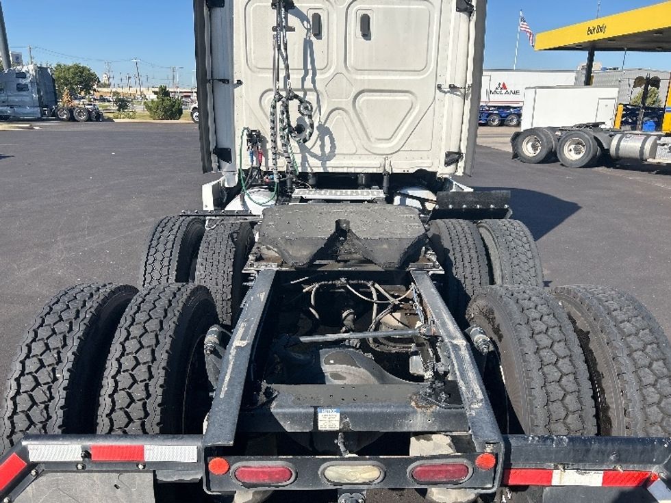 Sleeper Tractor-Heavy Duty Tractors-Freightliner-2021-T12664ST-Oklahoma City-OK-480,345\n\t\tmiles-$ 75,750 - Image 6