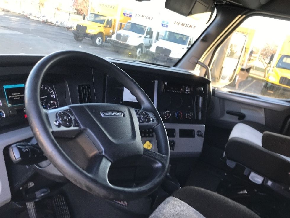 Sleeper Tractor-Heavy Duty Tractors-Freightliner-2021-T12664ST-Oklahoma City-OK-531,161\n\t\tmiles-$ 62,500 - Image 10