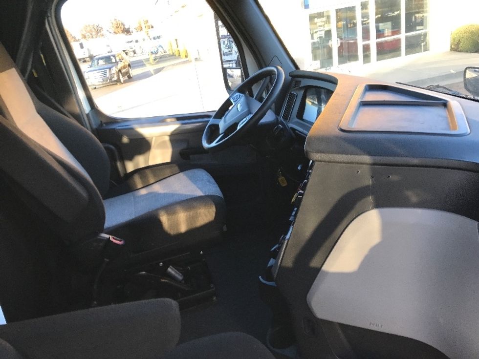 Sleeper Tractor-Heavy Duty Tractors-Freightliner-2021-T12664ST-Oklahoma City-OK-531,161\n\t\tmiles-$ 62,500 - Image 15