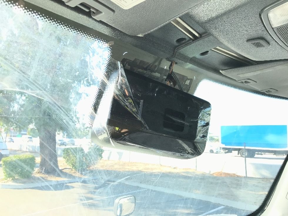 Sleeper Tractor-Heavy Duty Tractors-Freightliner-2021-T12664ST-Ontario-CA-605,308\n\t\tmiles-$ 61,750 - Image 25