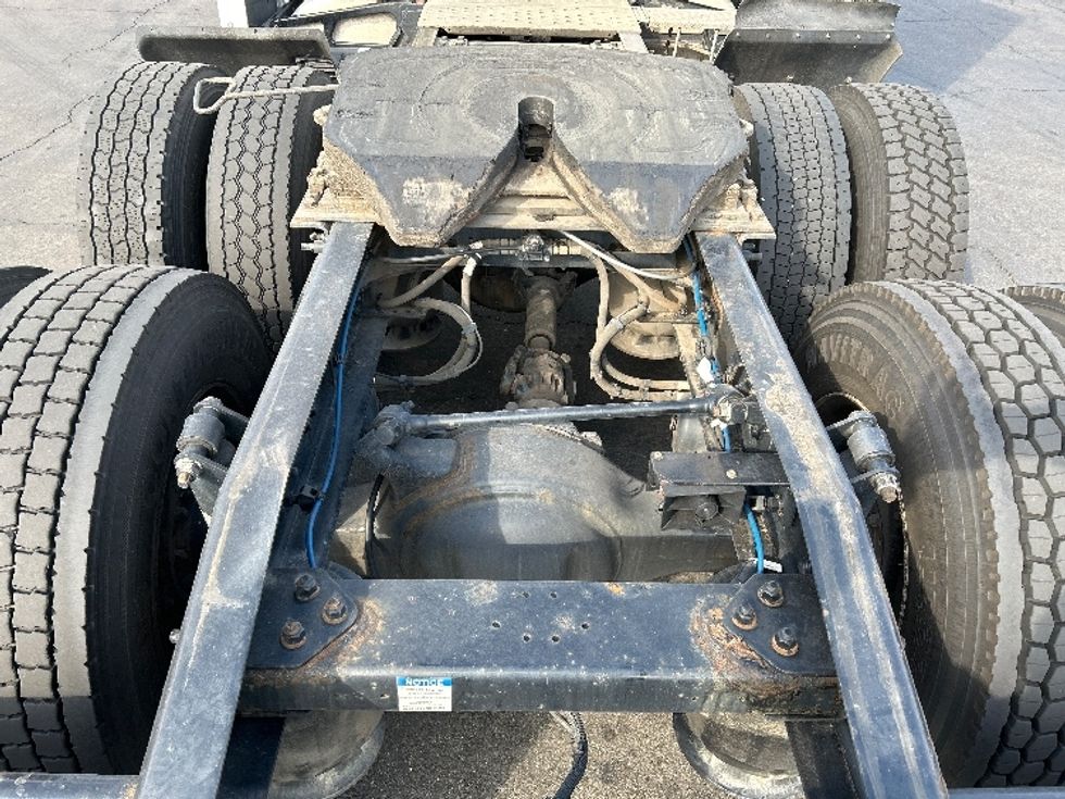 Sleeper Tractor-Heavy Duty Tractors-Freightliner-2021-T12664ST-Ontario-CA-628,305\n\t\tmiles-$ 66,250 - Image 6