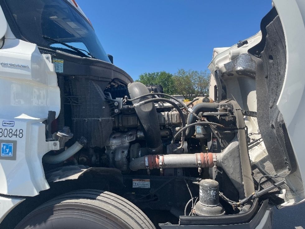 Sleeper Tractor-Heavy Duty Tractors-Freightliner-2021-T12664ST-Orlando-FL-558,873\n\t\tmiles-$ 59,250 - Image 20