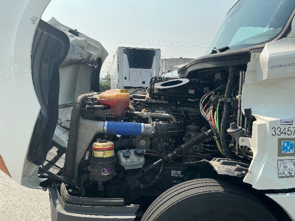 Sleeper Tractor-Heavy Duty Tractors-Freightliner-2021-T12664ST-Parsippany-NJ-474,381\n\t\tmiles-$ 65,250 - Image 21