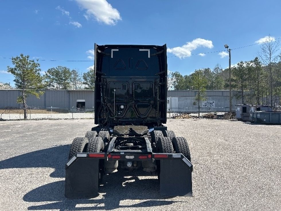 Sleeper Tractor-Heavy Duty Tractors-Freightliner-2021-T12664ST-Pell City-AL-553,805\n\t\tmiles-$ 57,250 - Image 6