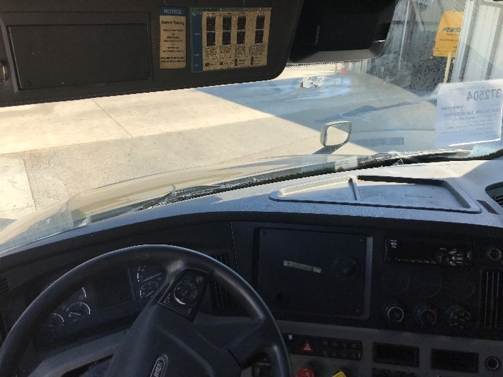 Sleeper Tractor-Heavy Duty Tractors-Freightliner-2021-T12664ST-Pell City-AL-628,267\n\t\tmiles-$ 54,250 - Image 11