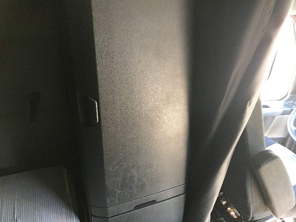 Sleeper Tractor-Heavy Duty Tractors-Freightliner-2021-T12664ST-Pell City-AL-628,267\n\t\tmiles-$ 54,250 - Image 18