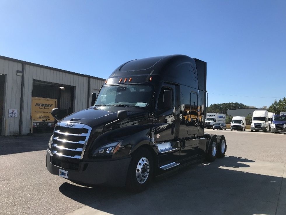 Sleeper Tractor-Heavy Duty Tractors-Freightliner-2021-T12664ST-Pell City-AL-628,267\n\t\tmiles-$ 54,250 - Image 3