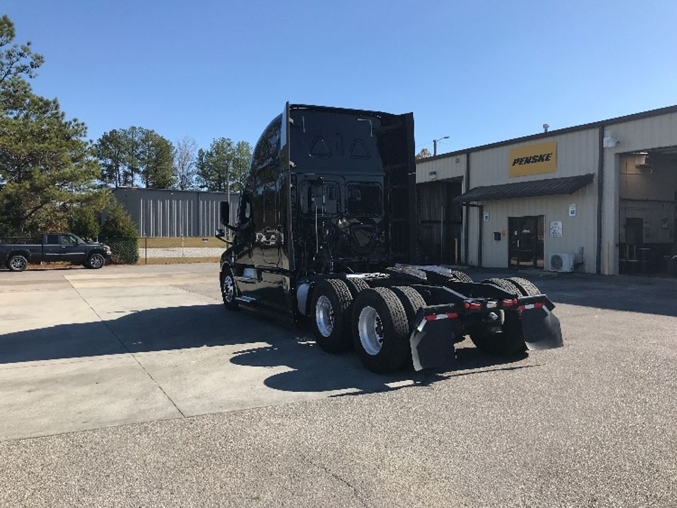Sleeper Tractor-Heavy Duty Tractors-Freightliner-2021-T12664ST-Pell City-AL-628,267\n\t\tmiles-$ 54,250 - Image 5