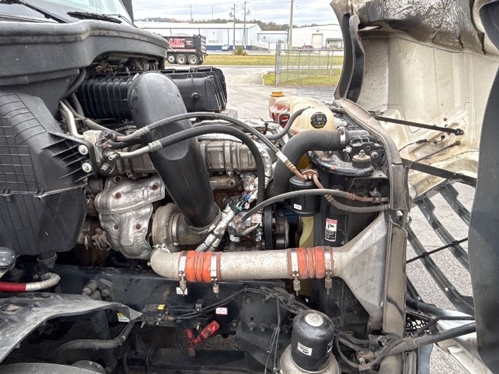 Sleeper Tractor-Heavy Duty Tractors-Freightliner-2021-T12664ST-Pell City-AL-700,278\n\t\tmiles-$ 46,250 - Image 20