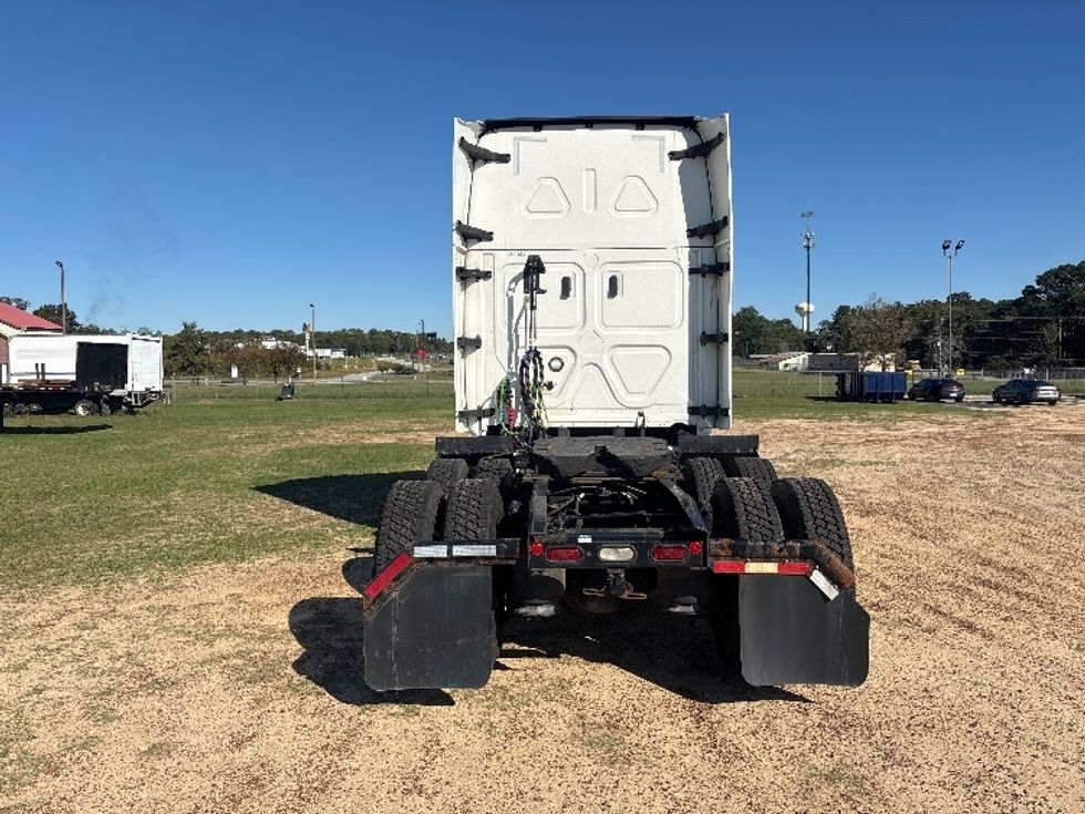 Sleeper Tractor-Heavy Duty Tractors-Freightliner-2021-T12664ST-Pensacola-FL-447,174\n\t\tmiles-$ 68,750 - Image 6
