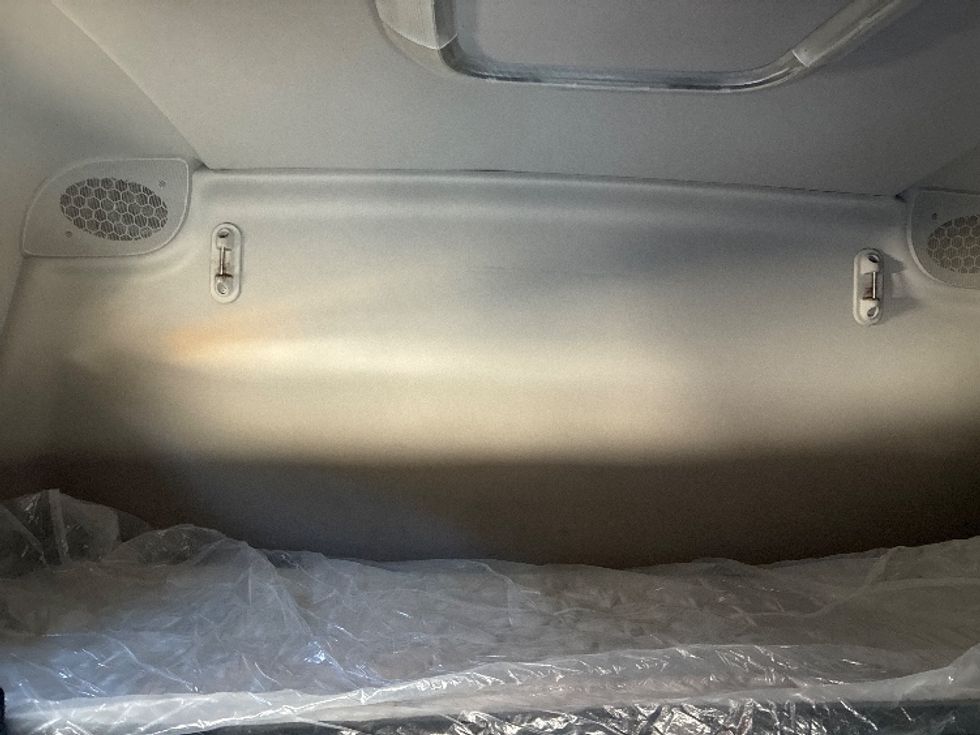 Sleeper Tractor-Heavy Duty Tractors-Freightliner-2021-T12664ST-Pensacola-FL-466,001\n\t\tmiles-$ 67,750 - Image 19