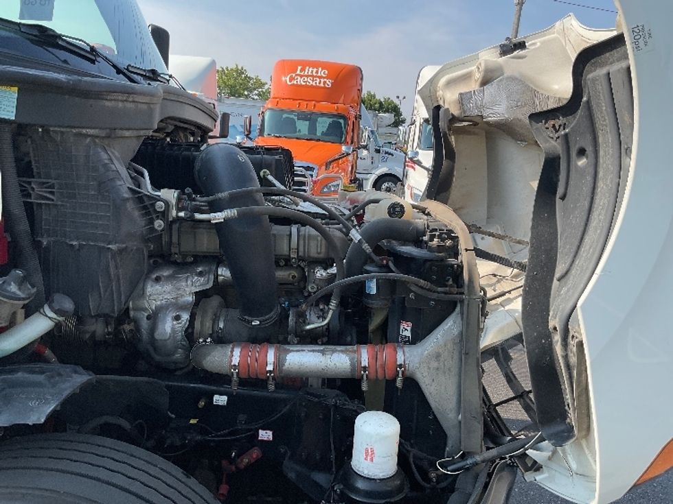 Sleeper Tractor-Heavy Duty Tractors-Freightliner-2021-T12664ST-Perrysburg-OH-474,071\n\t\tmiles-$ 66,500 - Image 19