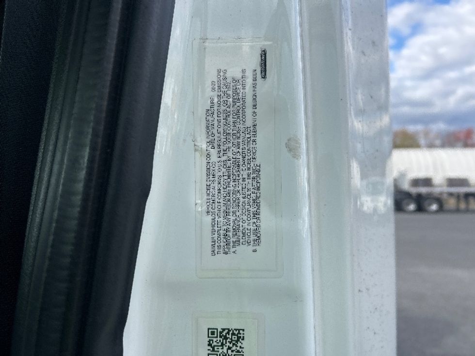 Sleeper Tractor-Heavy Duty Tractors-Freightliner-2021-T12664ST-Philadelphia-PA-548,262\n\t\tmiles-$ 58,000 - Image 23