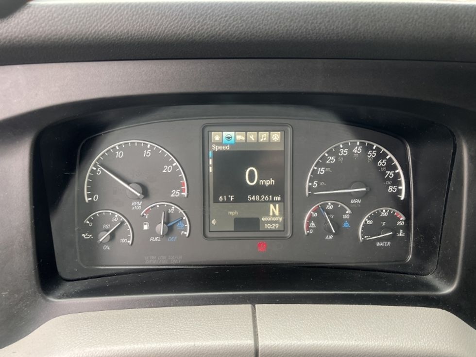 Sleeper Tractor-Heavy Duty Tractors-Freightliner-2021-T12664ST-Philadelphia-PA-548,262\n\t\tmiles-$ 58,000 - Image 27