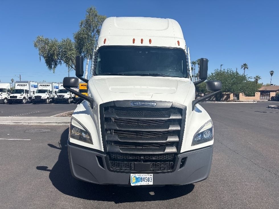 Sleeper Tractor-Heavy Duty Tractors-Freightliner-2021-T12664ST-Phoenix-AZ-539,663\n\t\tmiles-$ 58,750 - Image 2
