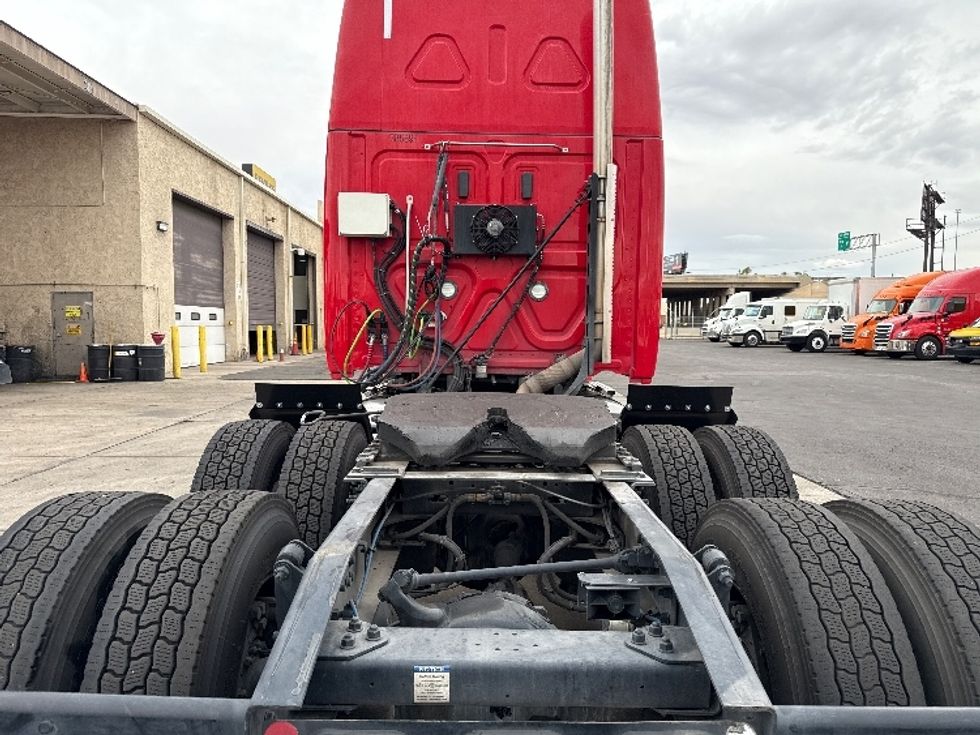 Sleeper Tractor-Heavy Duty Tractors-Freightliner-2021-T12664ST-Phoenix-AZ-597,061\n\t\tmiles-$ 57,750 - Image 6