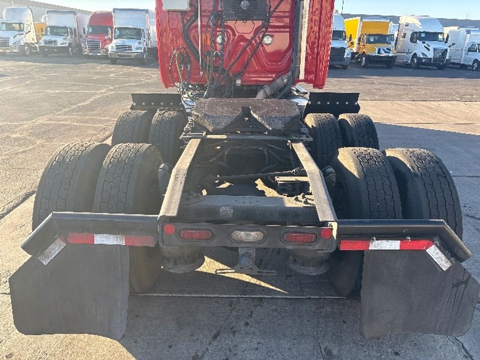 Sleeper Tractor-Heavy Duty Tractors-Freightliner-2021-T12664ST-Phoenix-AZ-619,818\n\t\tmiles-$ 54,500 - Image 6