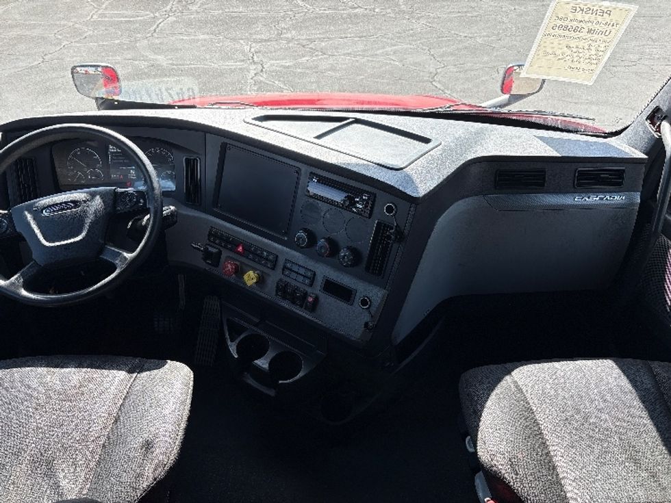 Sleeper Tractor-Heavy Duty Tractors-Freightliner-2021-T12664ST-Phoenix-AZ-652,273\n\t\tmiles-$ 51,500 - Image 12