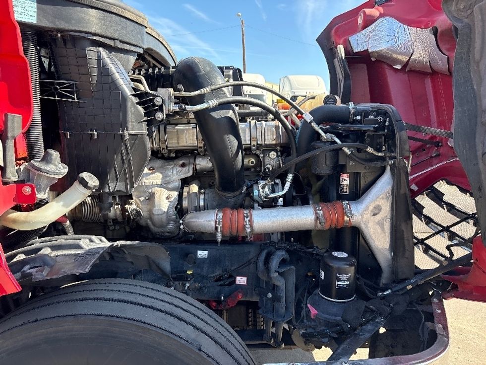 Sleeper Tractor-Heavy Duty Tractors-Freightliner-2021-T12664ST-Phoenix-AZ-652,273\n\t\tmiles-$ 51,500 - Image 20