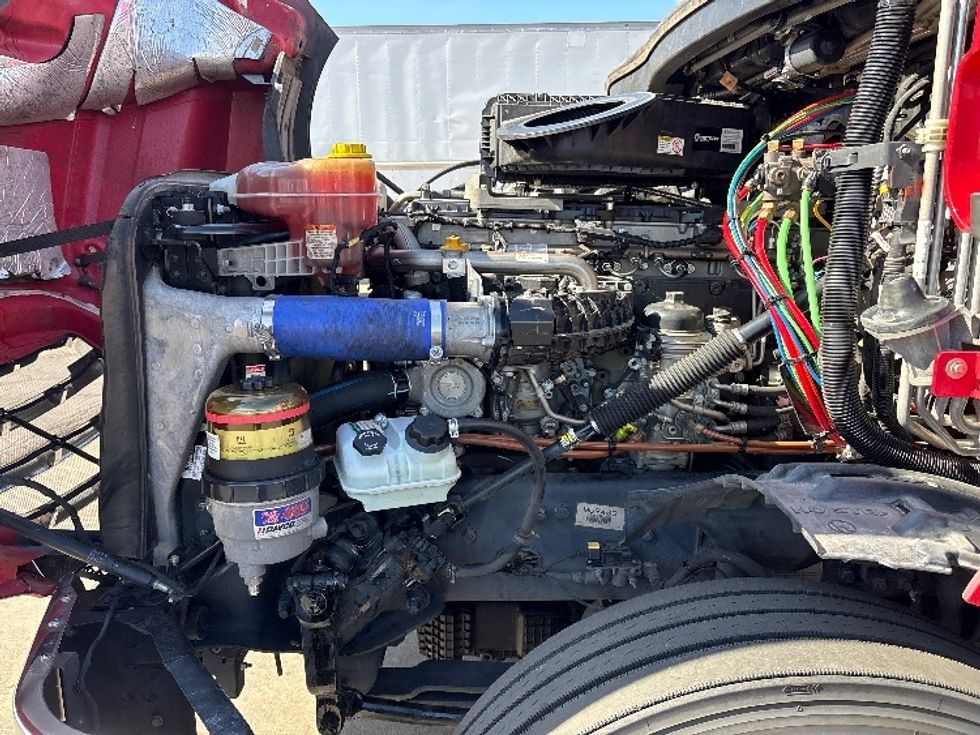 Sleeper Tractor-Heavy Duty Tractors-Freightliner-2021-T12664ST-Phoenix-AZ-652,273\n\t\tmiles-$ 51,500 - Image 21