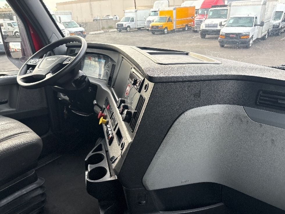 Sleeper Tractor-Heavy Duty Tractors-Freightliner-2021-T12664ST-Phoenix-AZ-652,599\n\t\tmiles-$ 51,500 - Image 15