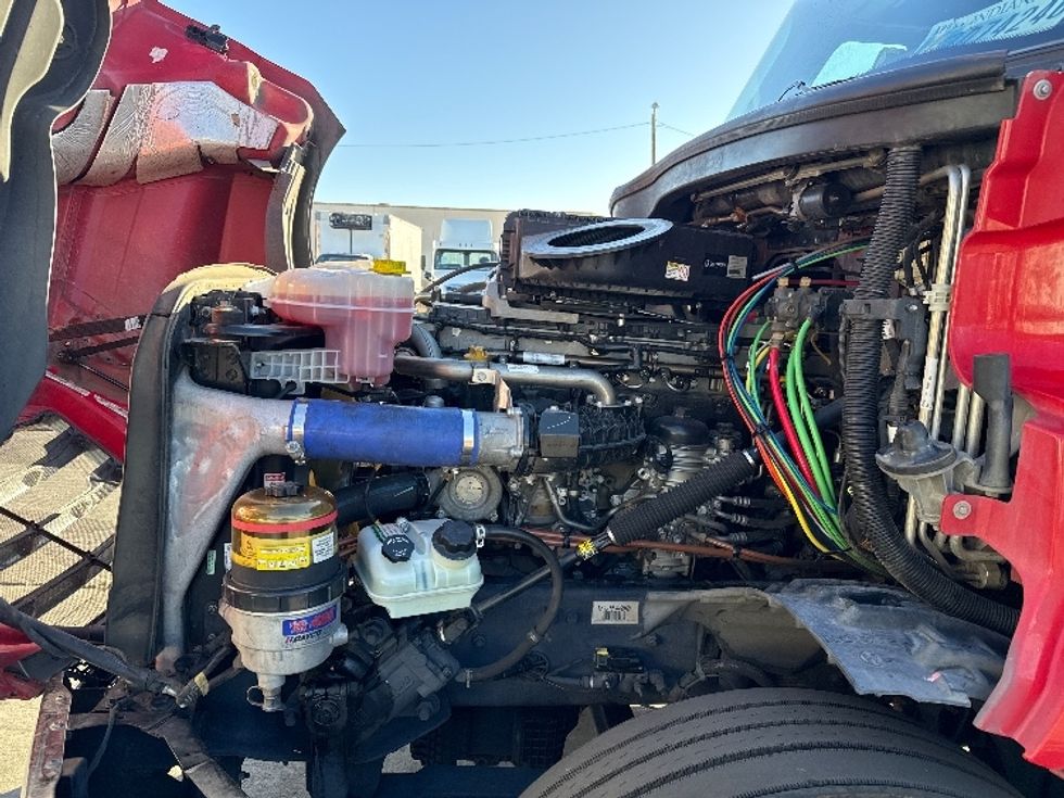 Sleeper Tractor-Heavy Duty Tractors-Freightliner-2021-T12664ST-Phoenix-AZ-663,873\n\t\tmiles-$ 50,250 - Image 21