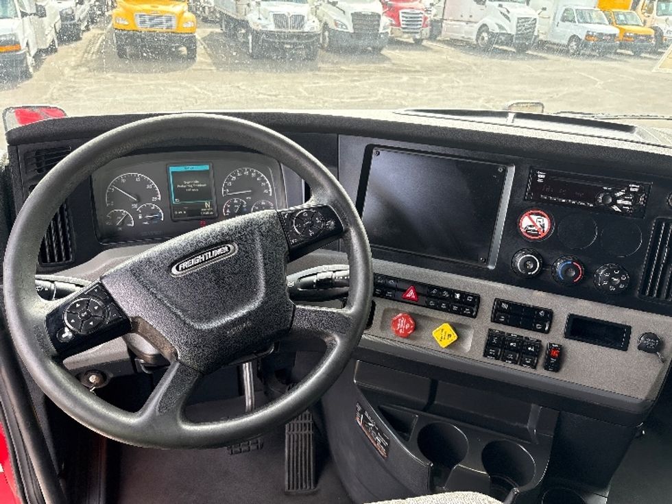 Sleeper Tractor-Heavy Duty Tractors-Freightliner-2021-T12664ST-Phoenix-AZ-673,542\n\t\tmiles-$ 49,500 - Image 11