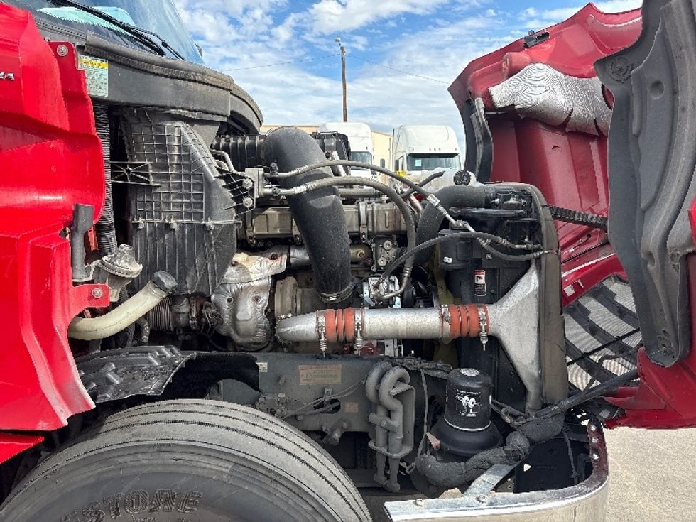 Sleeper Tractor-Heavy Duty Tractors-Freightliner-2021-T12664ST-Phoenix-AZ-673,542\n\t\tmiles-$ 49,500 - Image 20