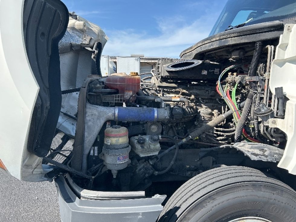 Sleeper Tractor-Heavy Duty Tractors-Freightliner-2021-T12664ST-Poplar Bluff-MO-565,229\n\t\tmiles-$ 60,250 - Image 21