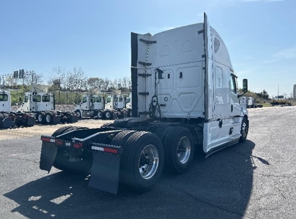 Sleeper Tractor-Heavy Duty Tractors-Freightliner-2021-T12664ST-Poplar Bluff-MO-565,229\n\t\tmiles-$ 60,250 - Image 7