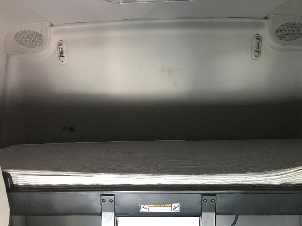 Sleeper Tractor-Heavy Duty Tractors-Freightliner-2021-T12664ST-Portland-OR-603,558\n\t\tmiles-$ 63,500 - Image 19