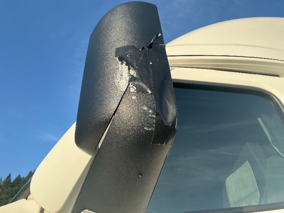 Sleeper Tractor-Heavy Duty Tractors-Freightliner-2021-T12664ST-Portland-OR-651,028\n\t\tmiles-$ 59,250 - Image 22