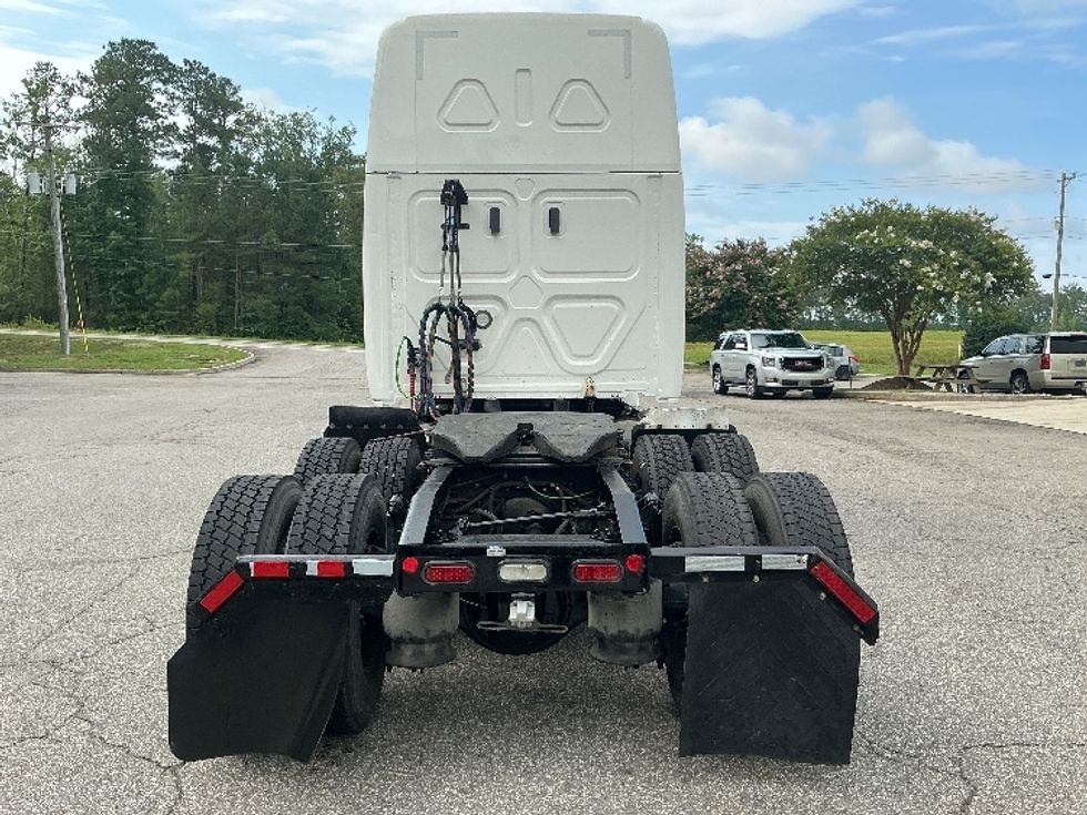 Sleeper Tractor-Heavy Duty Tractors-Freightliner-2021-T12664ST-Prince George-VA-416,880\n\t\tmiles-$ 79,500 - Image 6