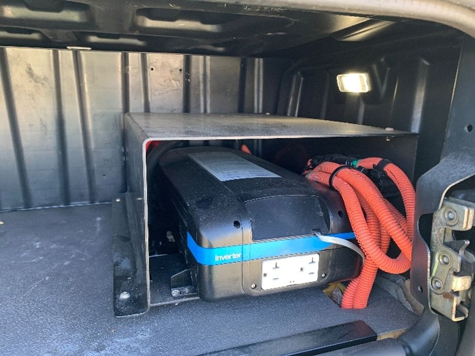 Sleeper Tractor-Heavy Duty Tractors-Freightliner-2021-T12664ST-Prince George-VA-454,835\n\t\tmiles-$ 69,500 - Image 22