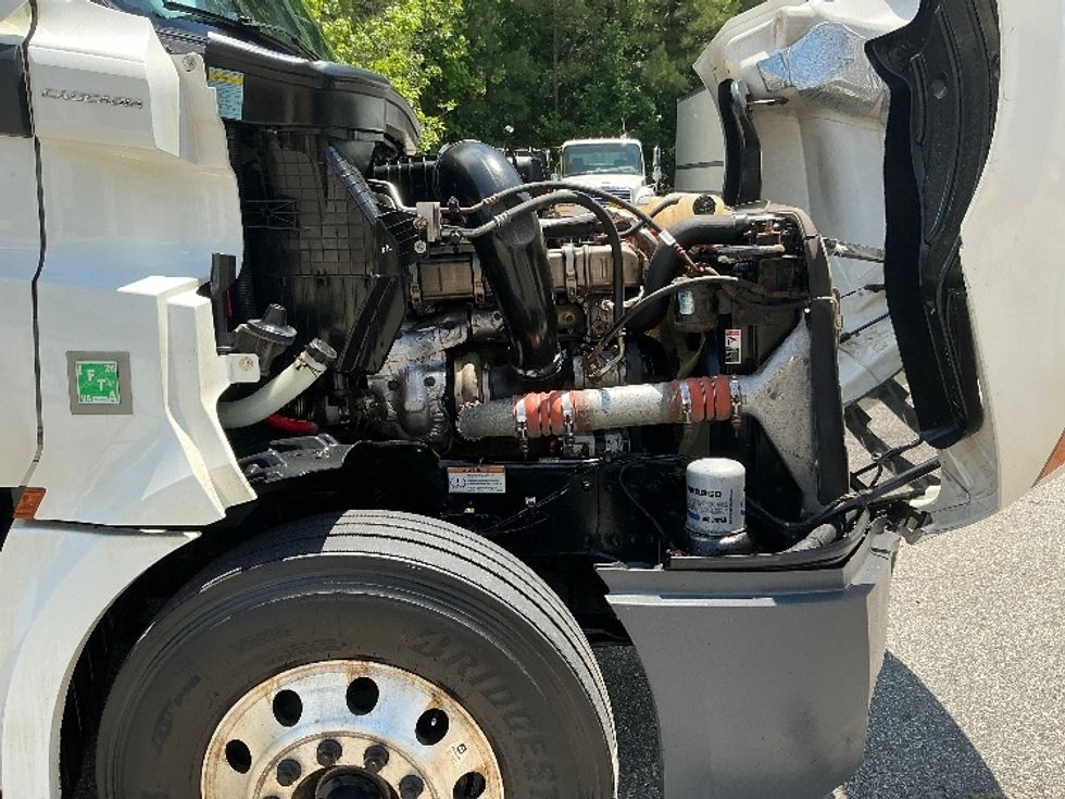 Sleeper Tractor-Heavy Duty Tractors-Freightliner-2021-T12664ST-Prince George-VA-455,835\n\t\tmiles-$ 69,500 - Image 20