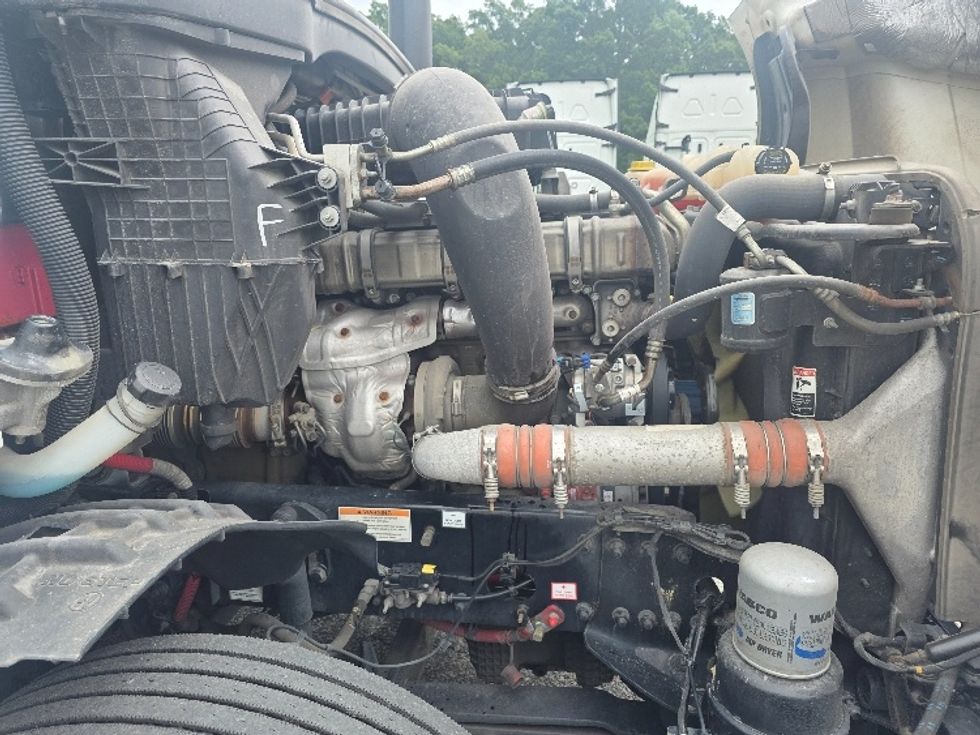 Sleeper Tractor-Heavy Duty Tractors-Freightliner-2021-T12664ST-Prince George-VA-478,131\n\t\tmiles-$ 68,250 - Image 20