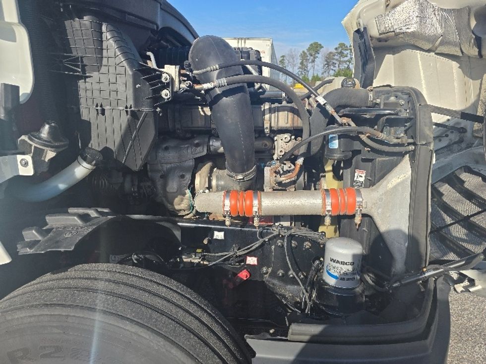 Sleeper Tractor-Heavy Duty Tractors-Freightliner-2021-T12664ST-Prince George-VA-619,474\n\t\tmiles-$ 53,500 - Image 20