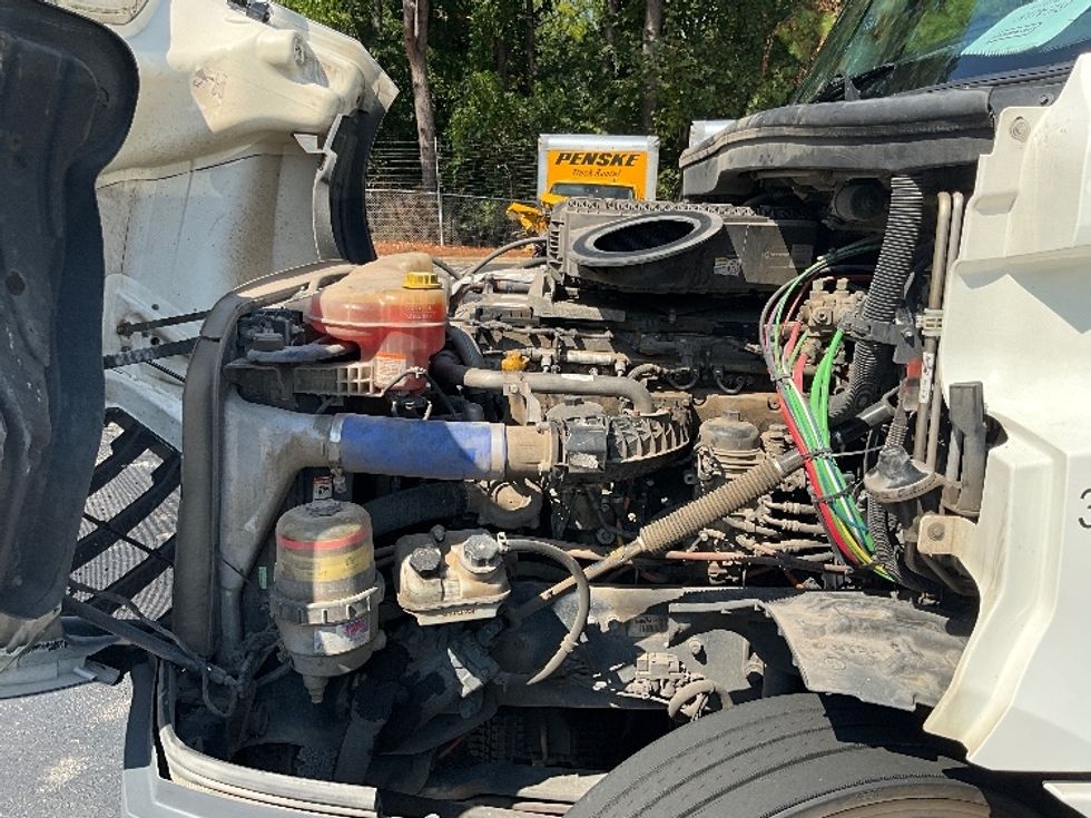 Sleeper Tractor-Heavy Duty Tractors-Freightliner-2021-T12664ST-Raleigh-NC-528,749\n\t\tmiles-$ 62,500 - Image 21