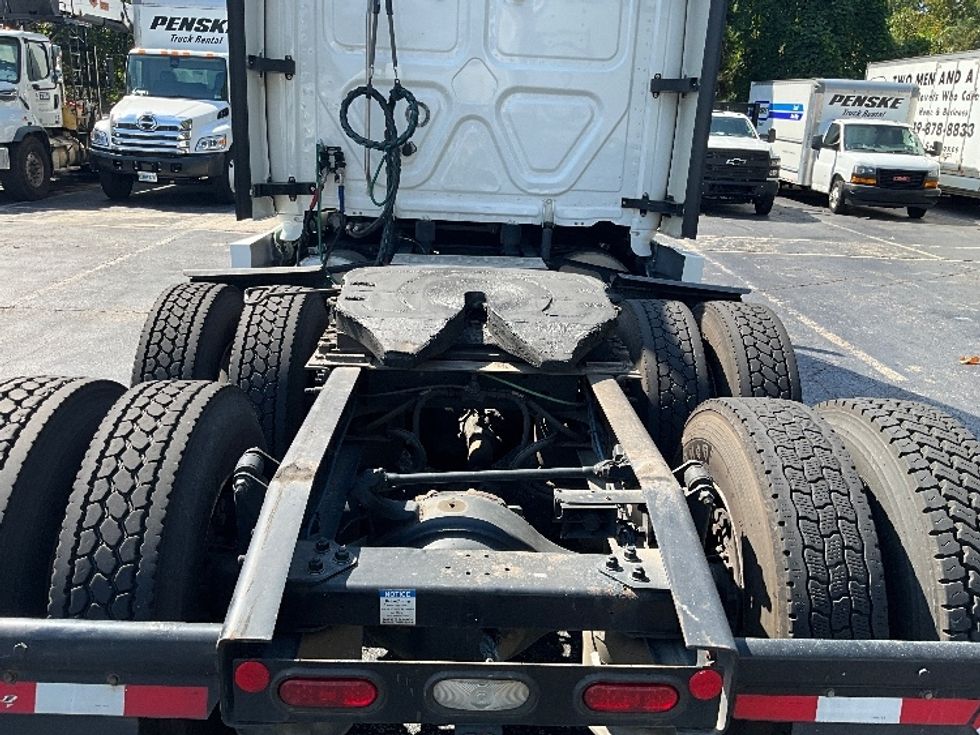 Sleeper Tractor-Heavy Duty Tractors-Freightliner-2021-T12664ST-Raleigh-NC-528,749\n\t\tmiles-$ 62,500 - Image 6