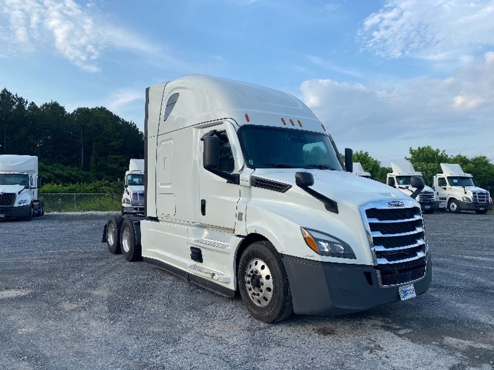 Sleeper Tractor-Heavy Duty Tractors-Freightliner-2021-T12664ST-Resaca-GA-439,053\n\t\tmiles-$ 74,500 - Image 1