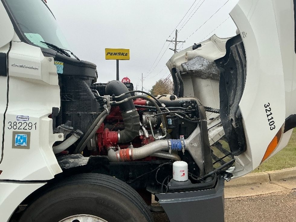 Sleeper Tractor-Heavy Duty Tractors-Freightliner-2021-T12664ST-Richland-MS-270,168\n\t\tmiles-$ 84,000 - Image 20