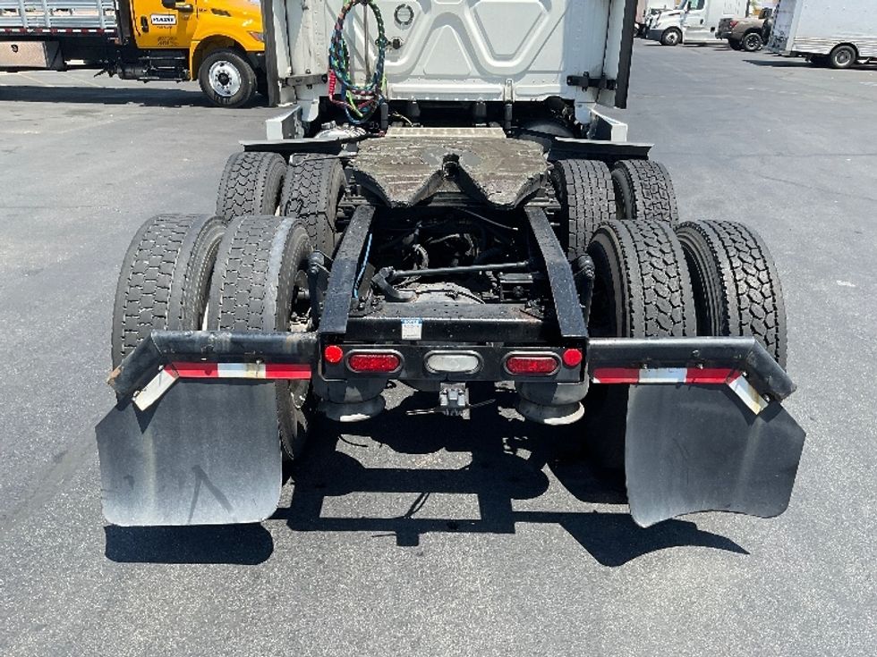 Sleeper Tractor-Heavy Duty Tractors-Freightliner-2021-T12664ST-Riviera Beach-FL-545,044\n\t\tmiles-$ 59,500 - Image 6