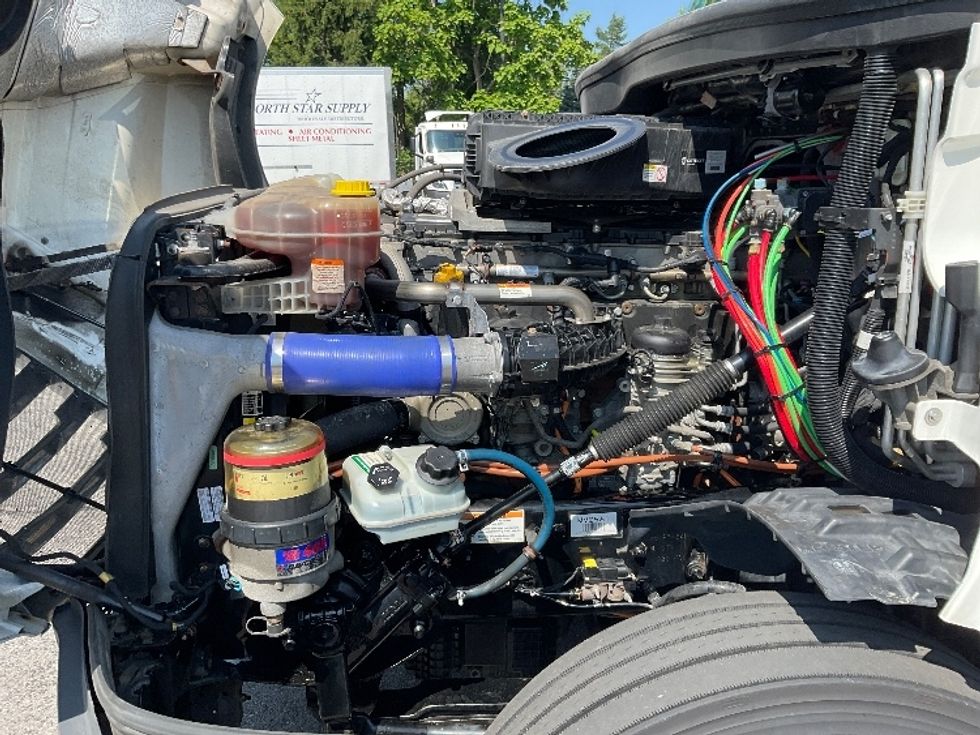 Sleeper Tractor-Heavy Duty Tractors-Freightliner-2021-T12664ST-Rochester-NY-434,210\n\t\tmiles-$ 71,000 - Image 21