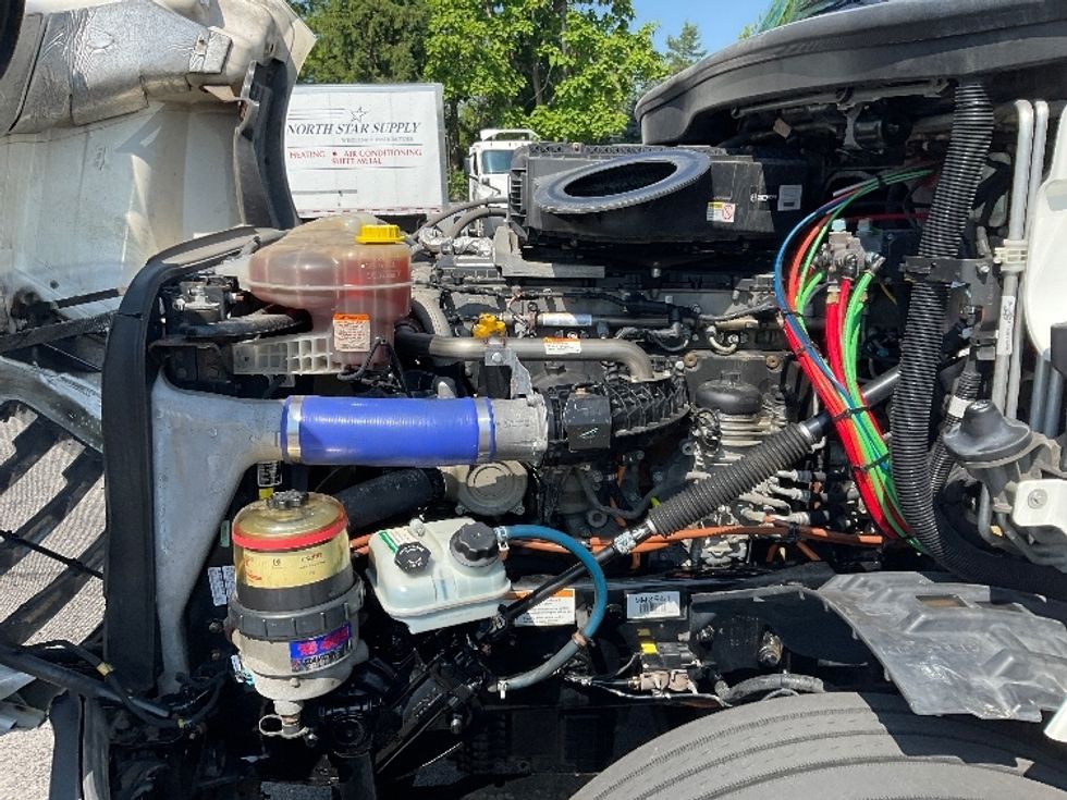 Sleeper Tractor-Heavy Duty Tractors-Freightliner-2021-T12664ST-Rochester-NY-486,194\n\t\tmiles-$ 65,500 - Image 20