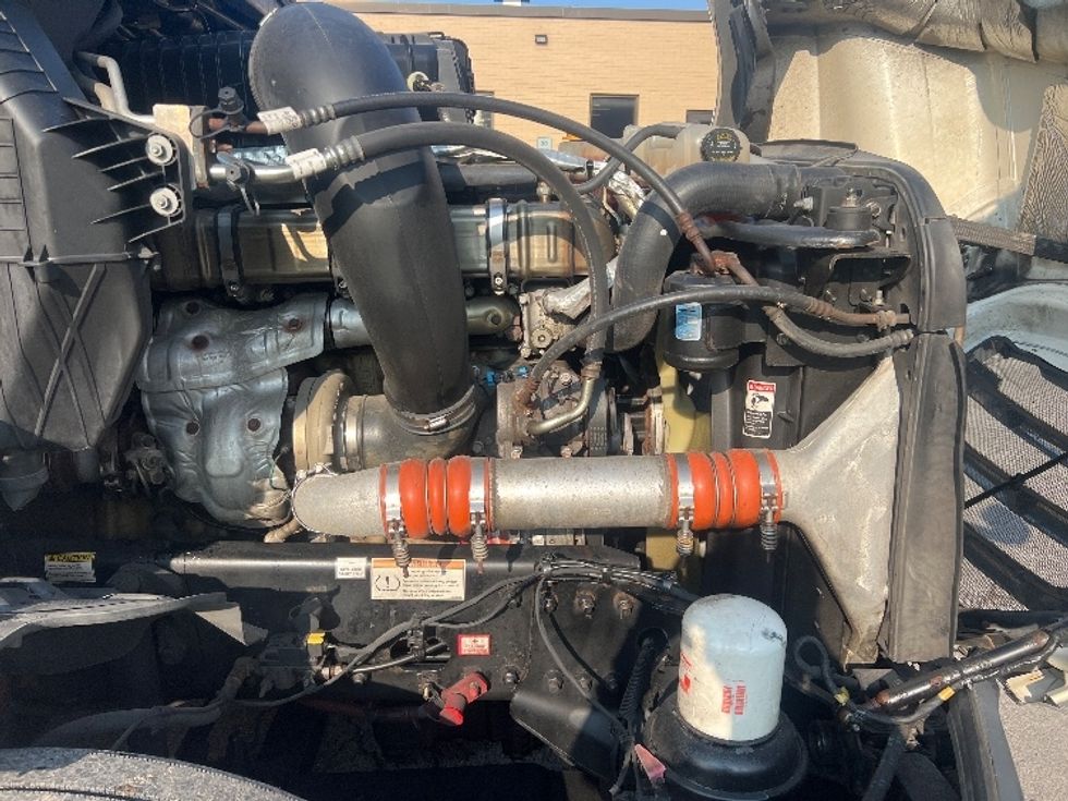Sleeper Tractor-Heavy Duty Tractors-Freightliner-2021-T12664ST-Rochester-NY-541,770\n\t\tmiles-$ 60,000 - Image 20