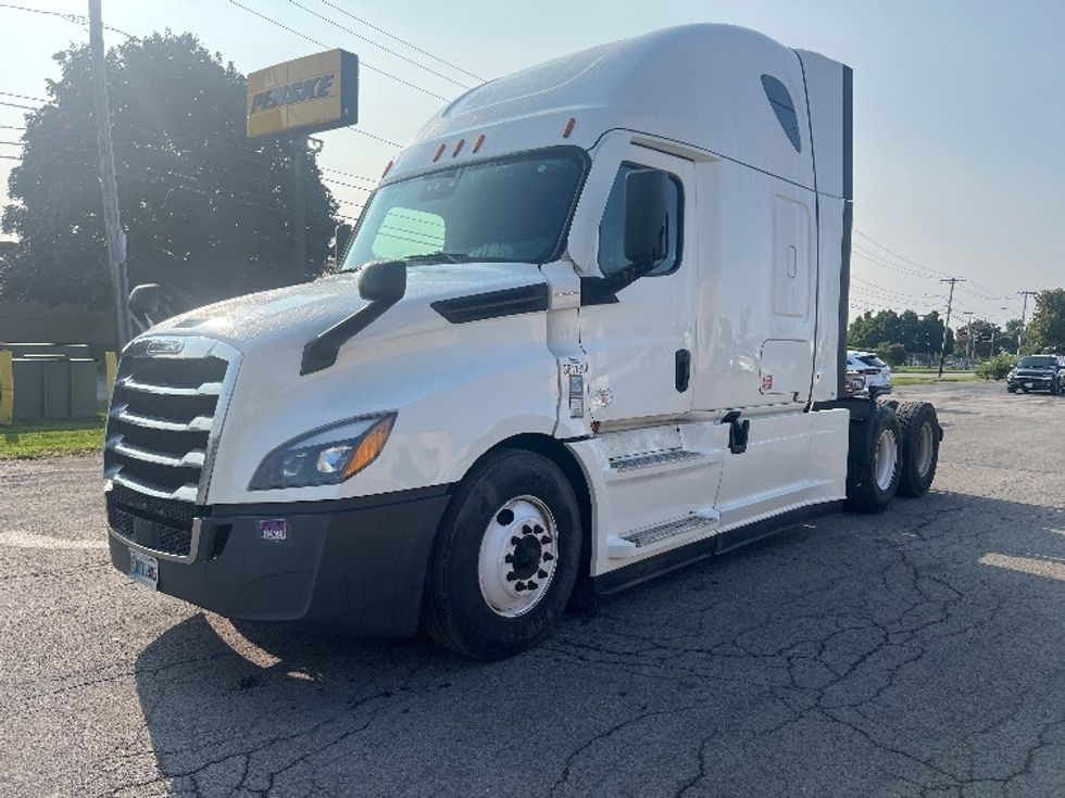 Sleeper Tractor-Heavy Duty Tractors-Freightliner-2021-T12664ST-Rochester-NY-541,770\n\t\tmiles-$ 60,000 - Image 3