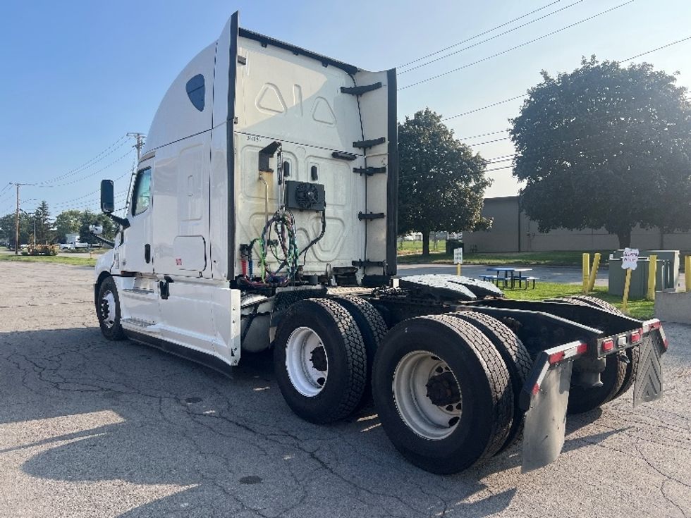 Sleeper Tractor-Heavy Duty Tractors-Freightliner-2021-T12664ST-Rochester-NY-541,770\n\t\tmiles-$ 60,000 - Image 5