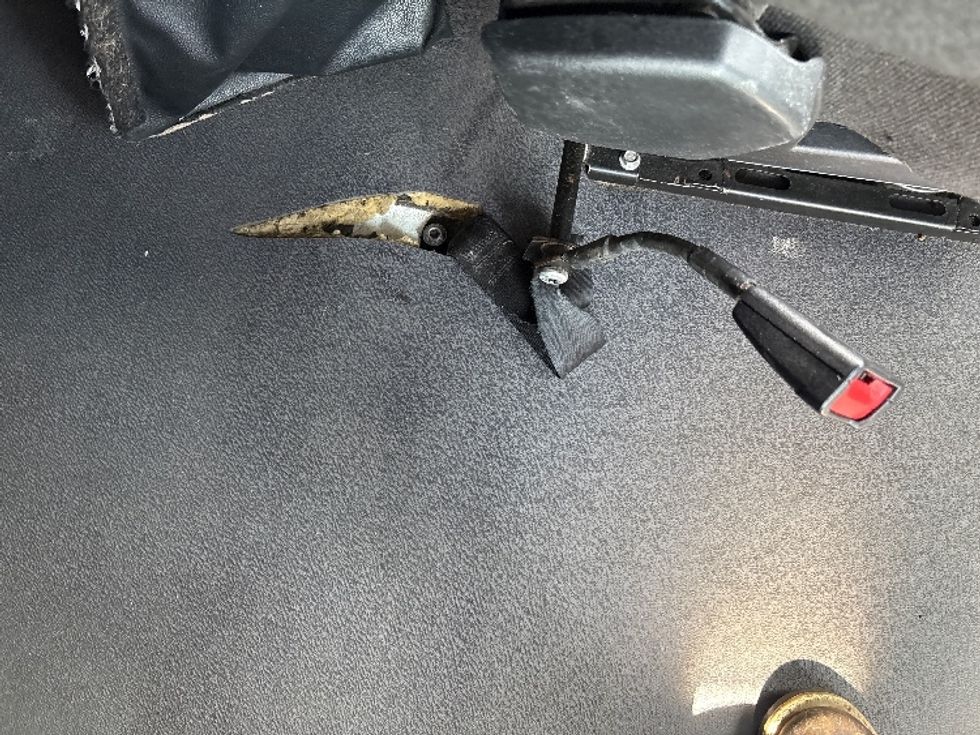 Sleeper Tractor-Heavy Duty Tractors-Freightliner-2021-T12664ST-Rockwall-TX-399,165\n\t\tmiles-$ 81,250 - Image 22