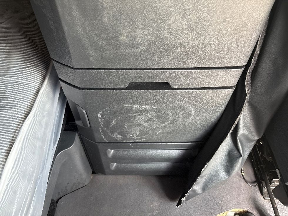 Sleeper Tractor-Heavy Duty Tractors-Freightliner-2021-T12664ST-Rockwall-TX-399,165\n\t\tmiles-$ 81,250 - Image 23